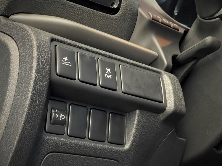 MITSUBISHI ECLIPSE CROSS в комплектації INTENSE 2.0