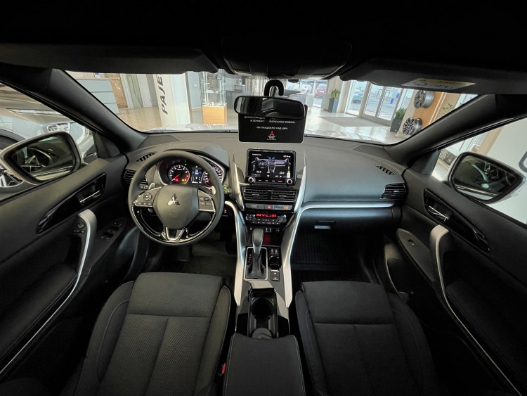 MITSUBISHI ECLIPSE CROSS в комплектації INTENSE 2.0