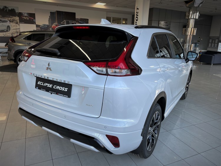 MITSUBISHI ECLIPSE CROSS в комплектації INTENSE 2.0
