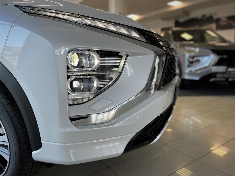 MITSUBISHI ECLIPSE CROSS в комплектації INTENSE 2.0