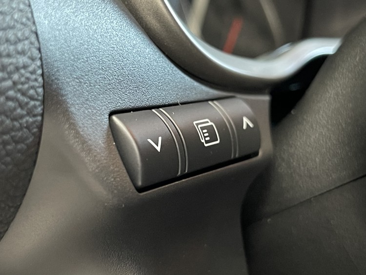 MITSUBISHI ECLIPSE CROSS в комплектації INTENSE 2.0