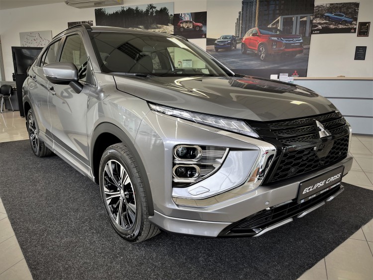 MITSUBISHI ECLIPSE CROSS в комплектації INTENSE 2.0