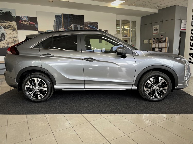 MITSUBISHI ECLIPSE CROSS в комплектації INTENSE 2.0