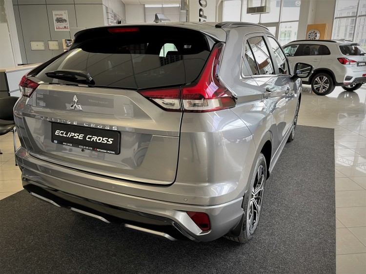 MITSUBISHI ECLIPSE CROSS в комплектації INTENSE 2.0