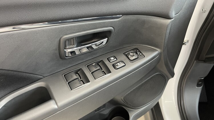 MITSUBISHI ASX в комплектації INVITE 1.6 2WD