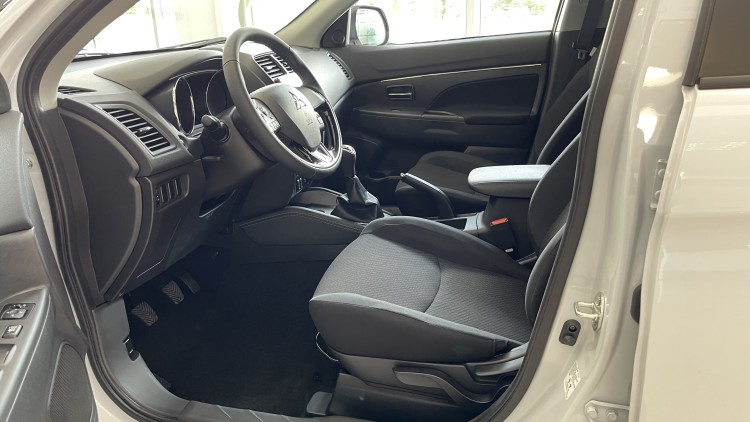 MITSUBISHI ASX в комплектації INVITE 1.6 2WD