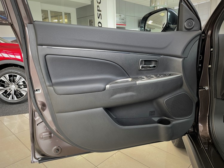 MITSUBISHI ASX в комплектації INSTYLE 2.0