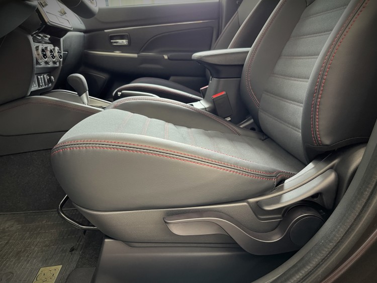 MITSUBISHI ASX в комплектації INSTYLE 2.0