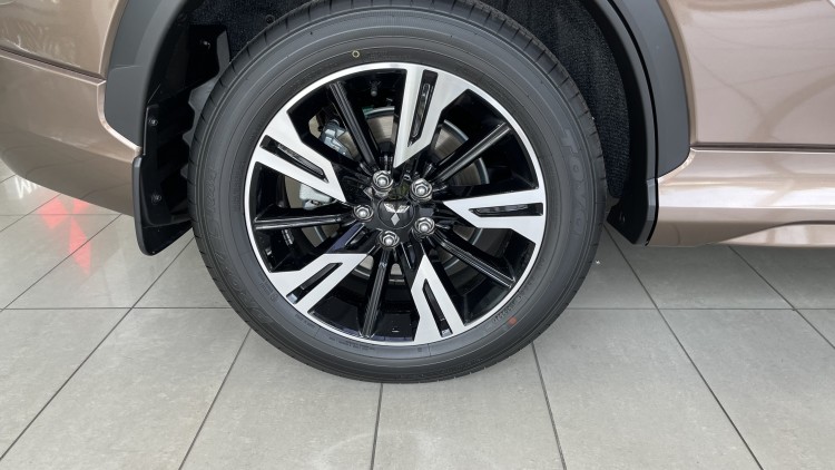 MITSUBISHI ECLIPSE CROSS в комплектації ULTIMATE 1.5 4WD