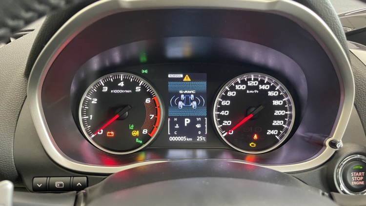 MITSUBISHI ECLIPSE CROSS в комплектації ULTIMATE 1.5 4WD