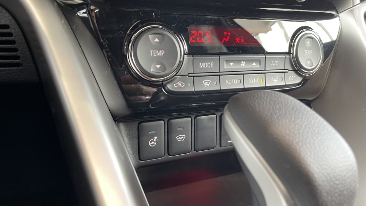 MITSUBISHI ECLIPSE CROSS в комплектації ULTIMATE 1.5 4WD