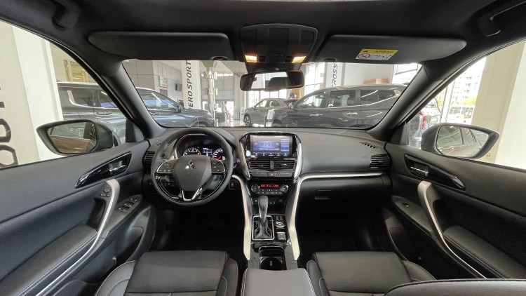 MITSUBISHI ECLIPSE CROSS в комплектації ULTIMATE 1.5 4WD