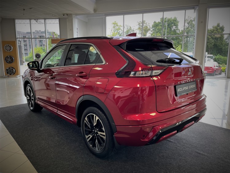 MITSUBISHI ECLIPSE CROSS в комплектації ULTIMATE 1.5 4WD