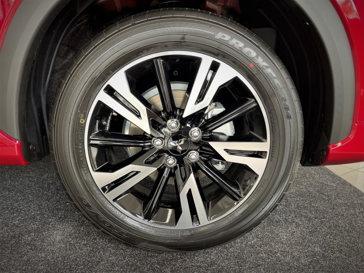 MITSUBISHI ECLIPSE CROSS в комплектації ULTIMATE 1.5 4WD