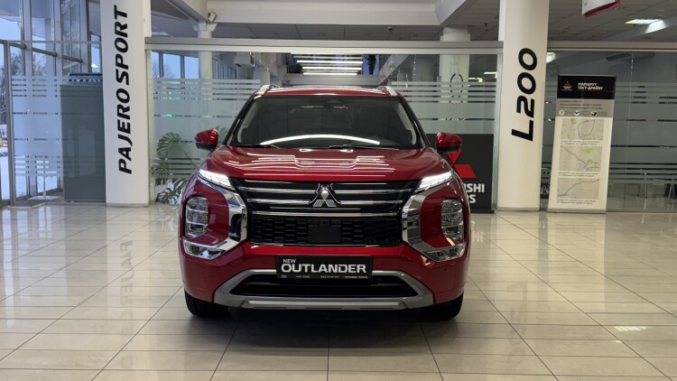 MITSUBISHI OUTLANDER в комплектації ULTIMATE 2.5