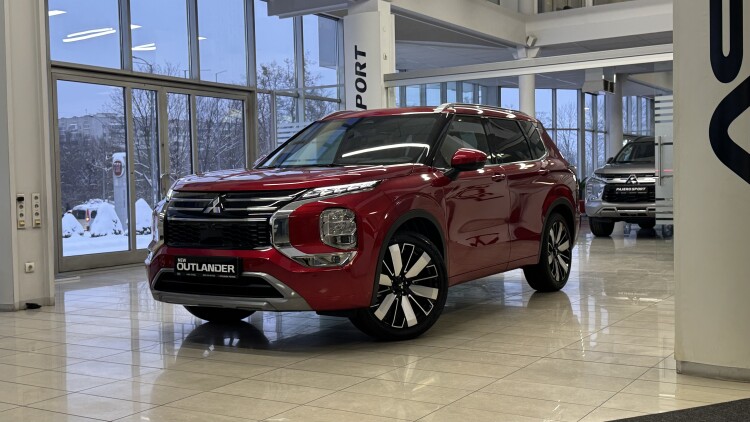 MITSUBISHI OUTLANDER в комплектації ULTIMATE 2.5