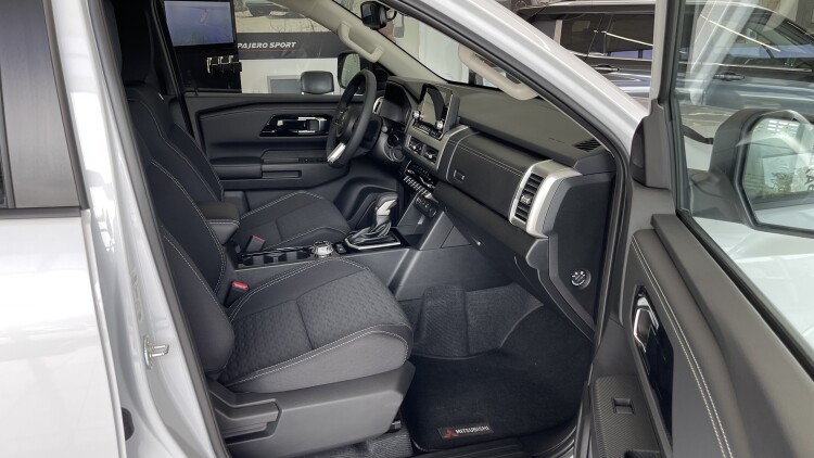 MITSUBISHI L200 в комплектації INTENSE 2.4 4WD