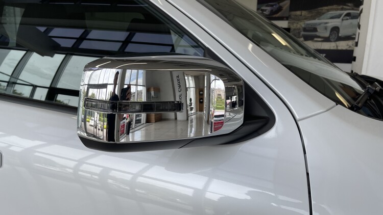 MITSUBISHI L200 в комплектації INTENSE 2.4 4WD