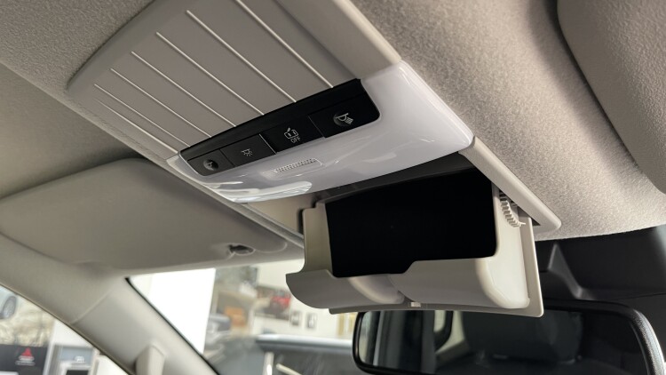 MITSUBISHI L200 в комплектації INTENSE 2.4 4WD