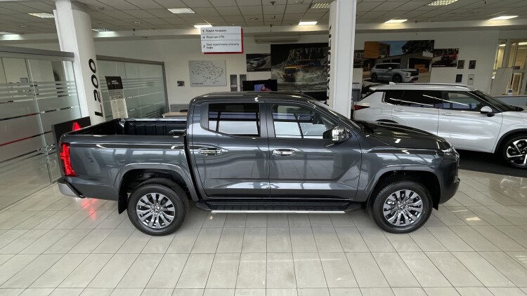 MITSUBISHI L200 в комплектації ULTIMATE 2.4 4WD