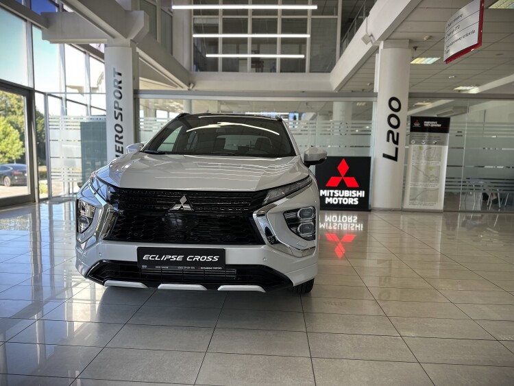 MITSUBISHI ECLIPSE CROSS в комплектації INSTYLE 1.5