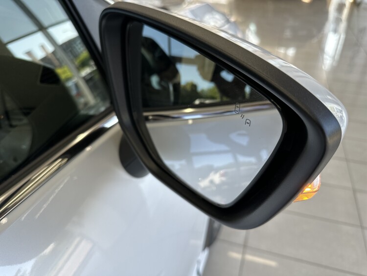 MITSUBISHI ECLIPSE CROSS в комплектації INSTYLE 1.5