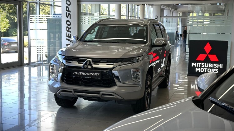 MITSUBISHI PAJERO SPORT в комплектації 3.0 P AT ULTIMATE