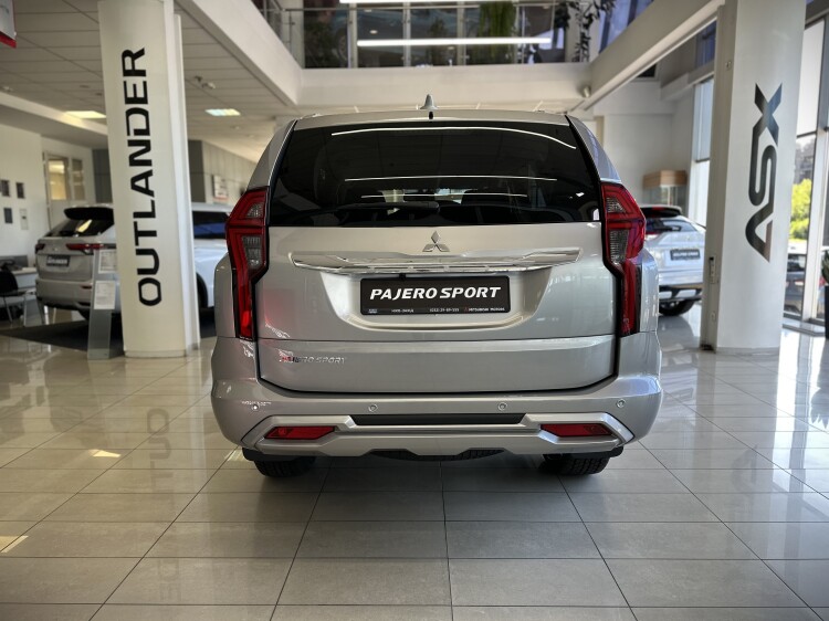 MITSUBISHI PAJERO SPORT в комплектації 3.0 P AT ULTIMATE