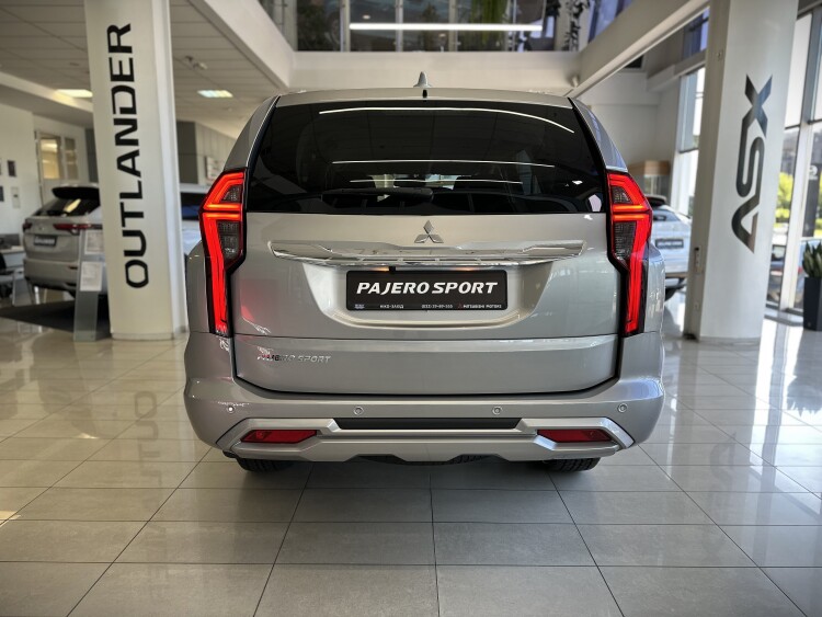 MITSUBISHI PAJERO SPORT в комплектації 3.0 P AT ULTIMATE