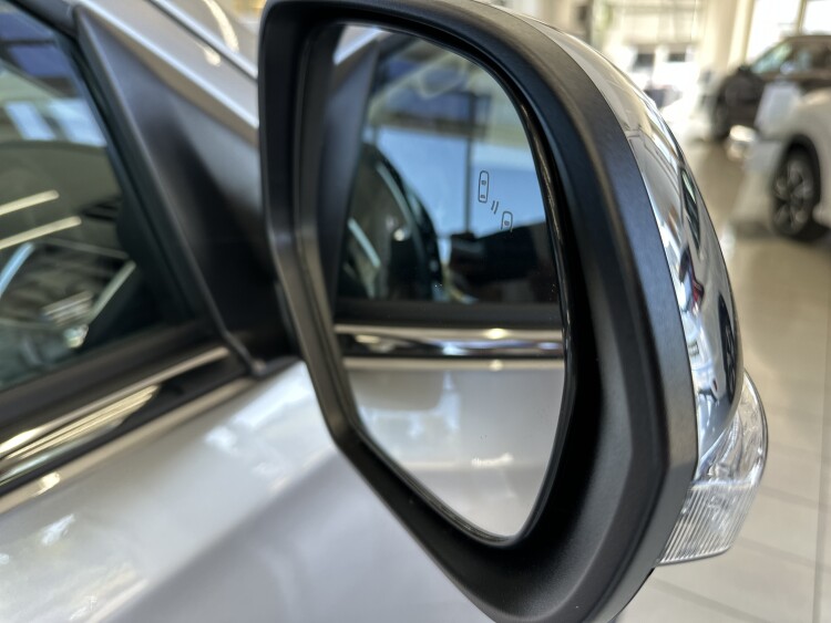 MITSUBISHI PAJERO SPORT в комплектації 3.0 P AT ULTIMATE