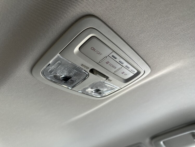 MITSUBISHI PAJERO SPORT в комплектації 3.0 P AT ULTIMATE