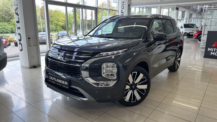 MITSUBISHI OUTLANDER в комплектації ULTIMATE 2.5