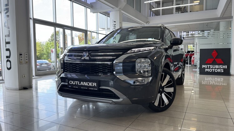 MITSUBISHI OUTLANDER в комплектації ULTIMATE 2.5