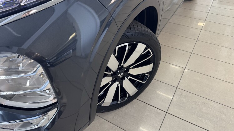 MITSUBISHI OUTLANDER в комплектації ULTIMATE 2.5