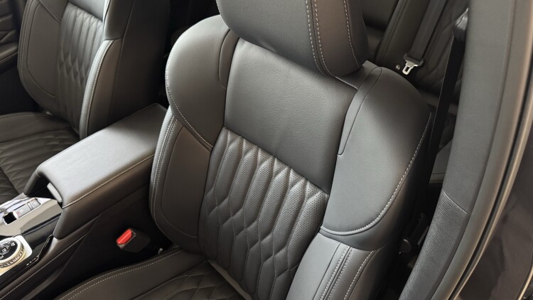 MITSUBISHI OUTLANDER в комплектації ULTIMATE 2.5