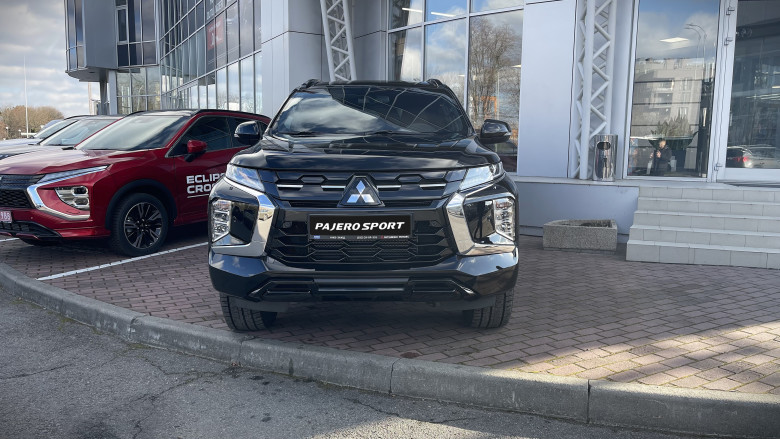 MITSUBISHI PAJERO SPORT в комплектації ULTIMATE 2.4 4WD